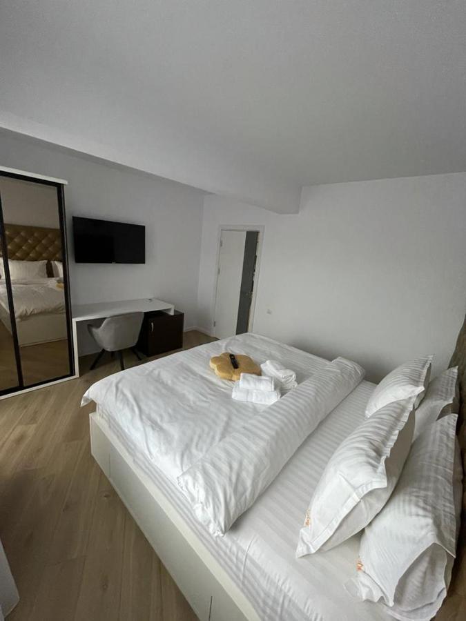 Adina Apartament Gura Humorului Exteriör bild