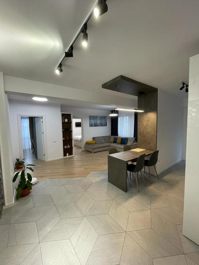 Adina Apartament Gura Humorului Exteriör bild