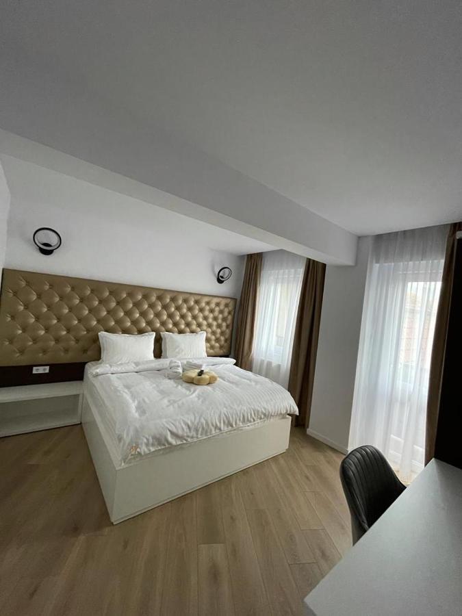 Adina Apartament Gura Humorului Exteriör bild